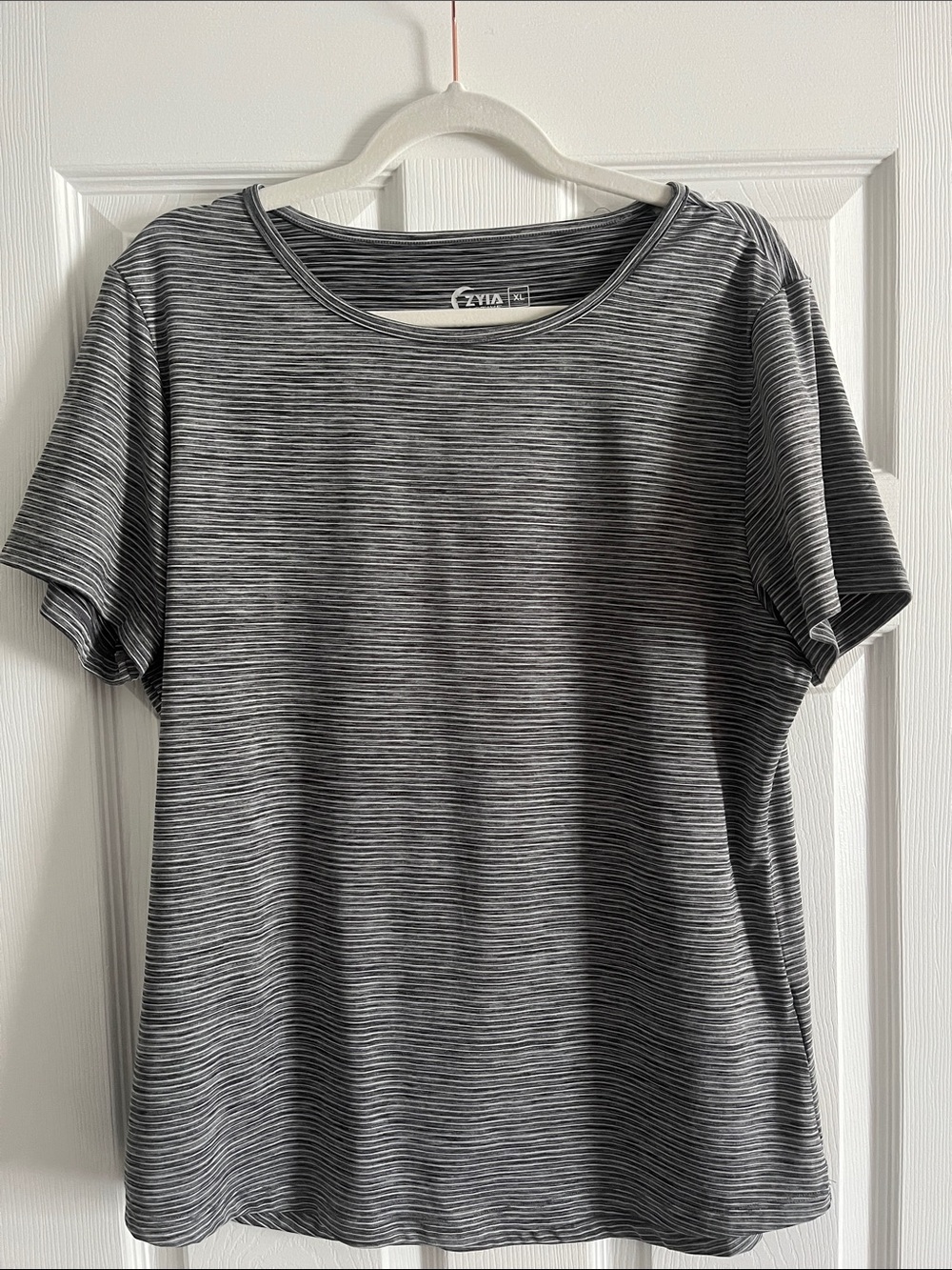 ZYIA Women's Short Sleeve Crewneck Tee - Gray & White Stripes